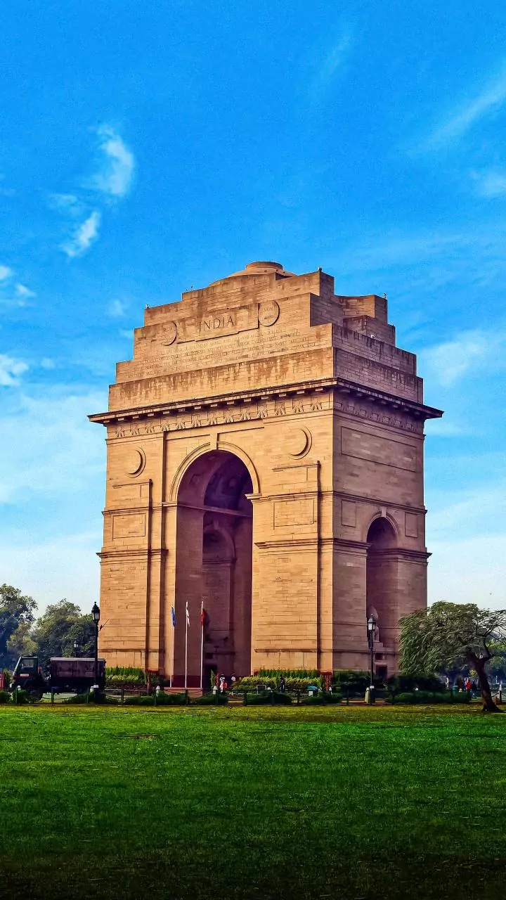 Delhi Air Poor After Diwali; Blame Game Begins