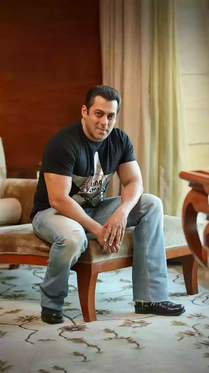 Salman Khan spotted riding bicycle around Panvel farmhouse