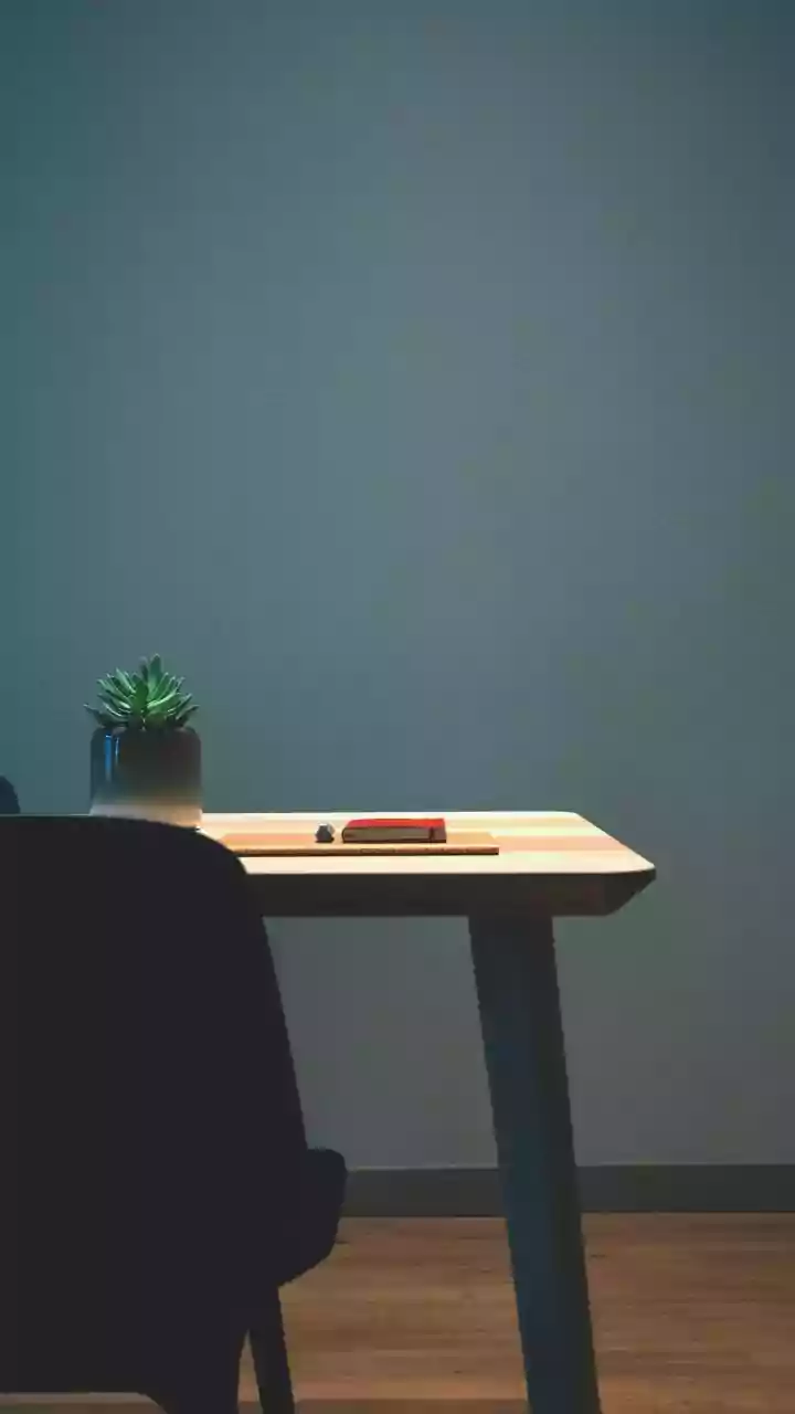 Why Clear Work Boundaries Are Crucial For Maintaining Good Mental Health Before Extended Holidays