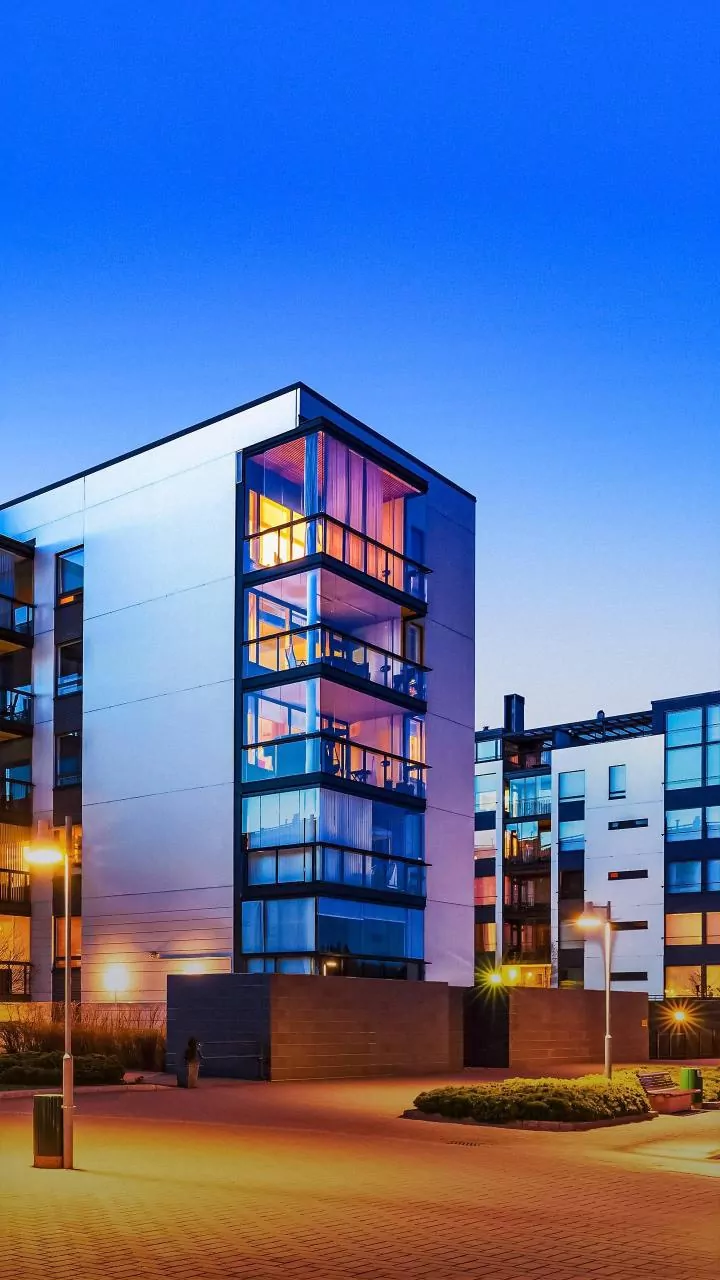 How Urban Flat Owners Lower Interior Temperatures Naturally Using Reflected Paint Tech