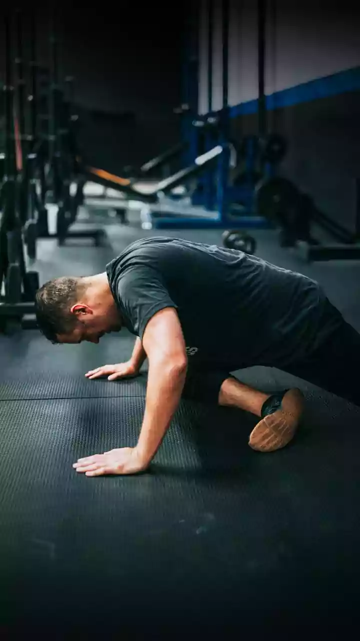 5 exercícios de mobilidade para potencializar seu treino de posteriores