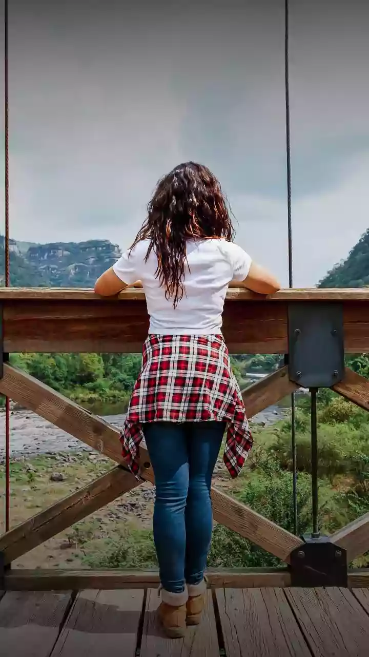 Costume que você tinha na época de escola é o novo truque de styling queridinho das fashionistas