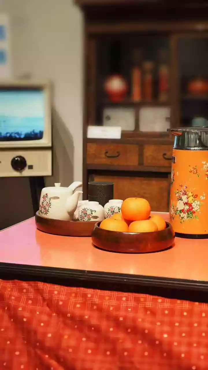 7 Iconic Mumbai Cafes: A Parsi/Irani Culinary Journey