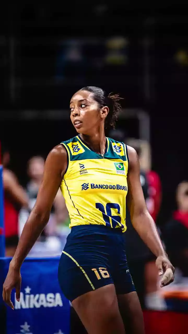 Zé Roberto Guimarães convoca mais atletas para a VNL Feminina