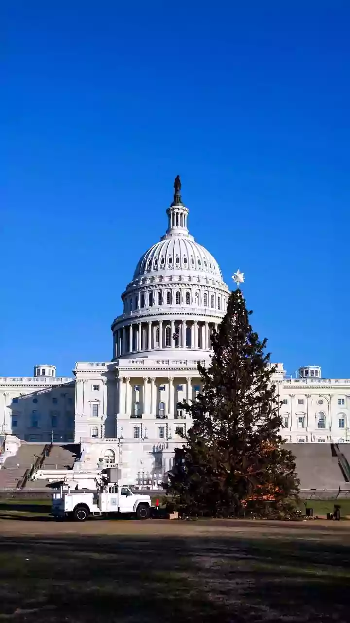 Is Christmas Eve A Federal Holiday In 2025? Inside Trump’s New Executive Order