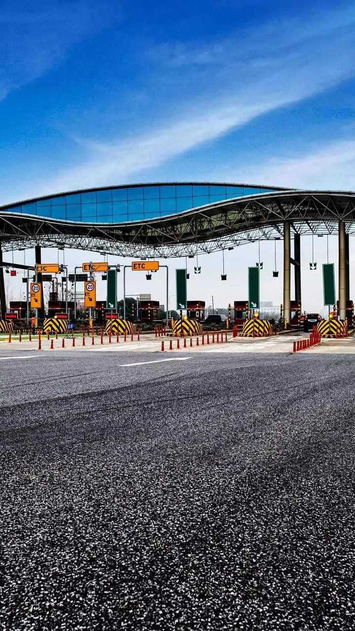 40 lakh annual FASTag passes issued since August, barrier-free toll collection by 2026: Gadkari