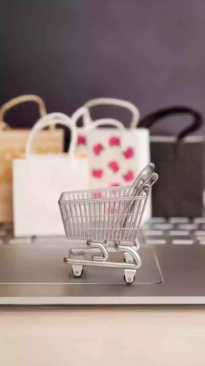 Aplicativos realizam compras fakes para gerar dopamina no cérebro; entenda