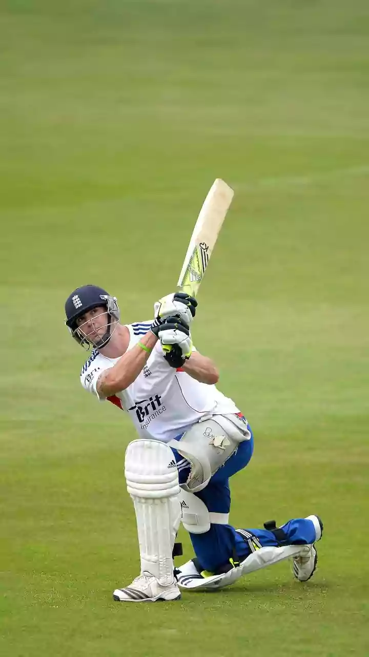 5 cricketers who made impossible shots look easy