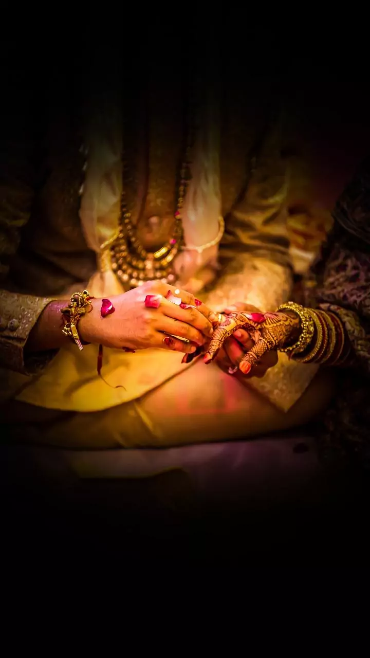 Karnataka: Father kills pregnant daughter for marrying outside caste