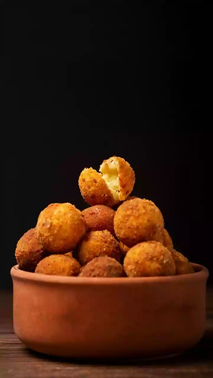 Bolinha de queijo na airfryer de apenas 2 ingredientes, de Carol Peixinho