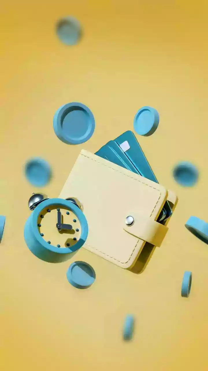 How Splitting Credit Payments Ensures Low Utilization Ratios On Monthly Financial Reports
