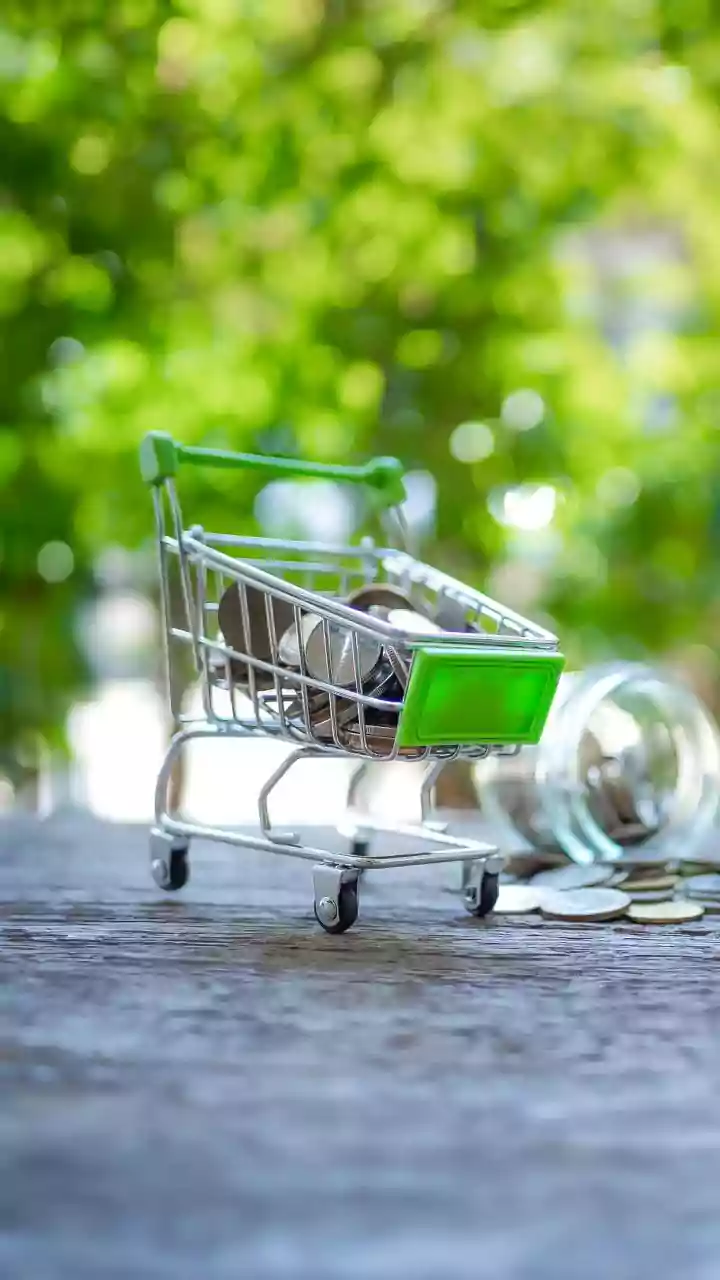 Protect your CIBIL score by controlling credit card spending under 30% limit