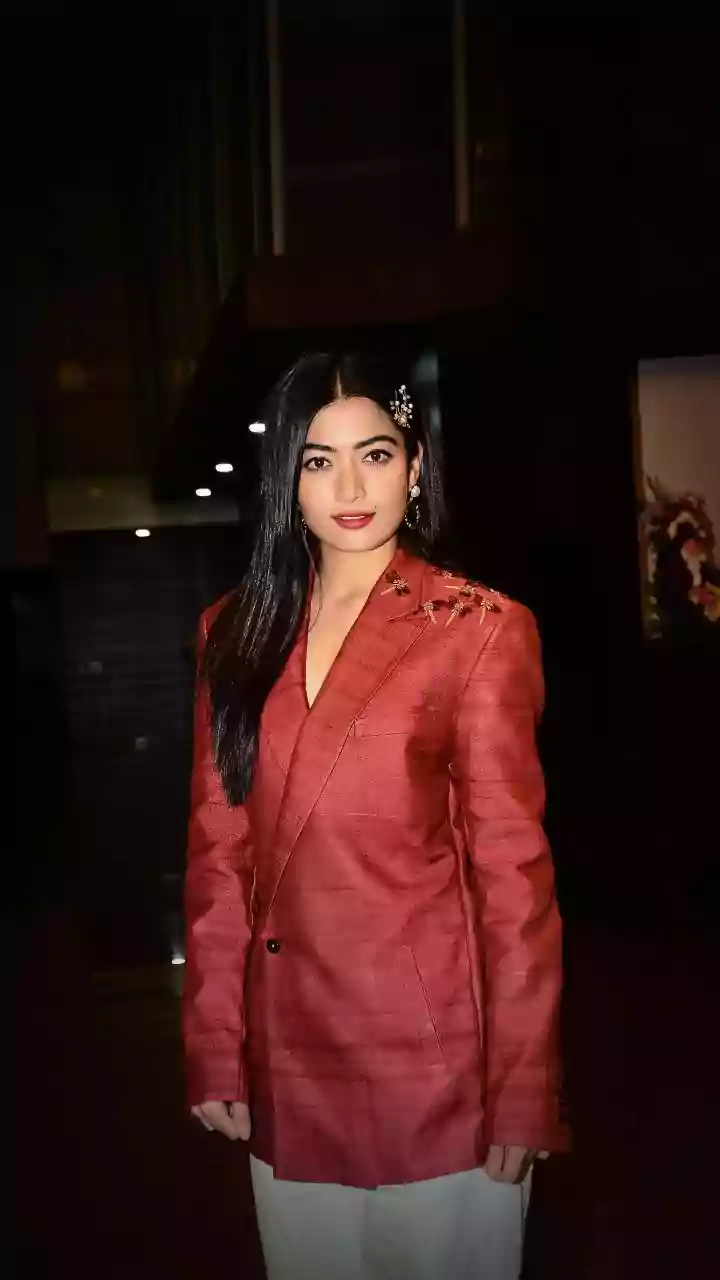 Celebrity Weddings & Rumors: 2026 Predictions & More