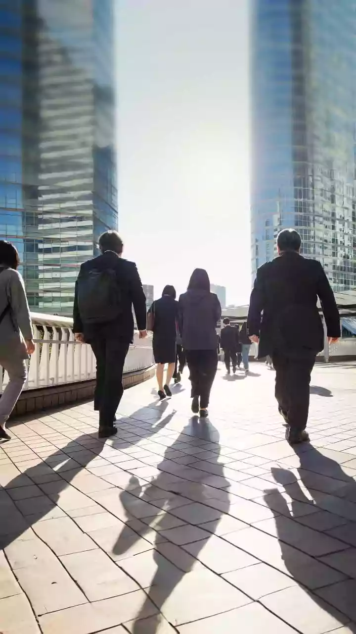 Zone-2 Brisk Walking: The Simple Workout Building Stamina For Desk Workers