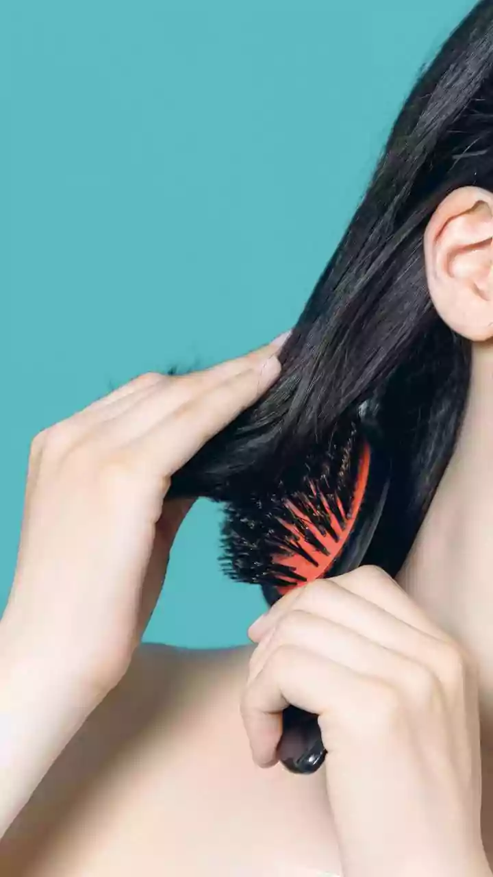 Flaky Scalp and Dandruff Season: A Dermatologist’s Guide to a Healthy Winter Scalp