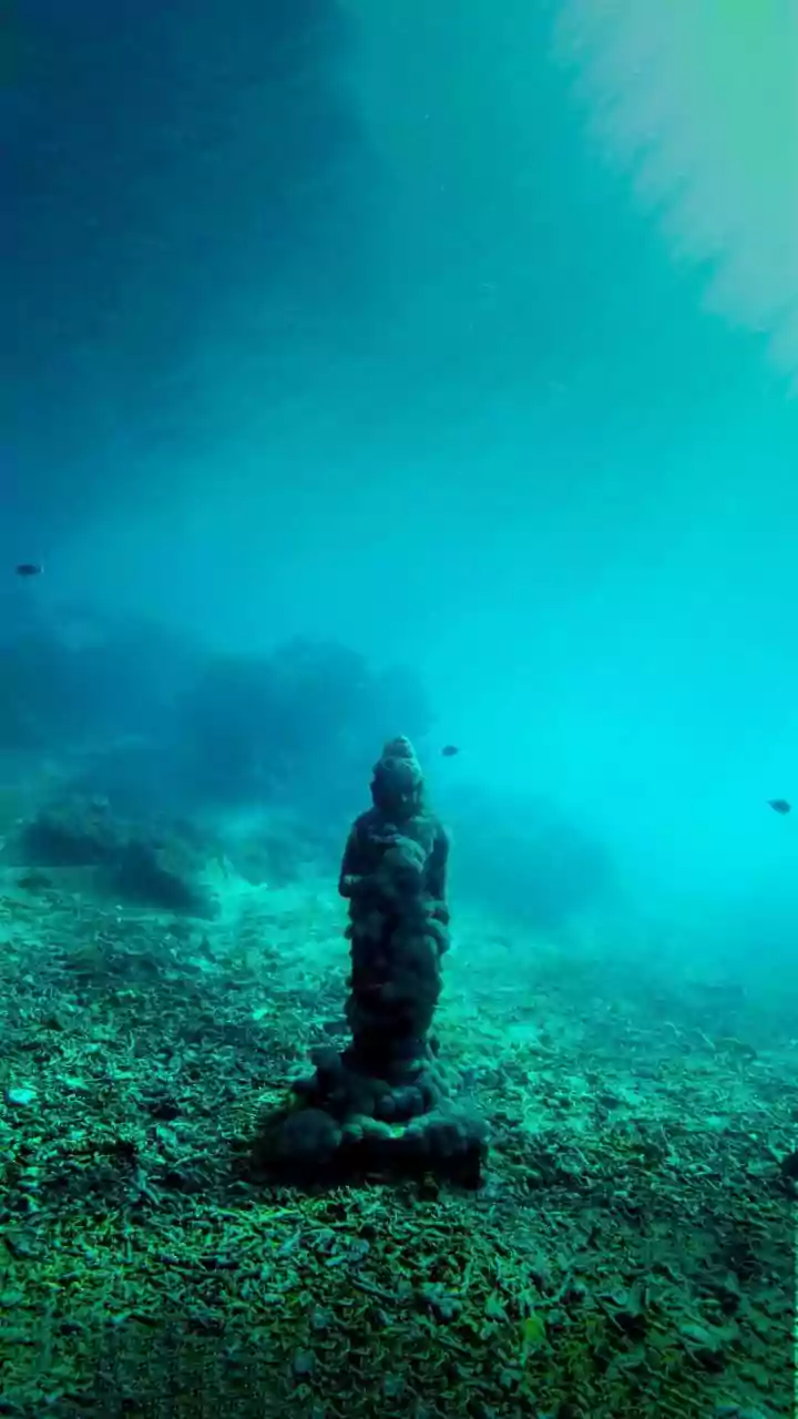 4,700-Year-Old Shipwreck Near Kekova: Pottery Used to Estimate the Wreck's Age