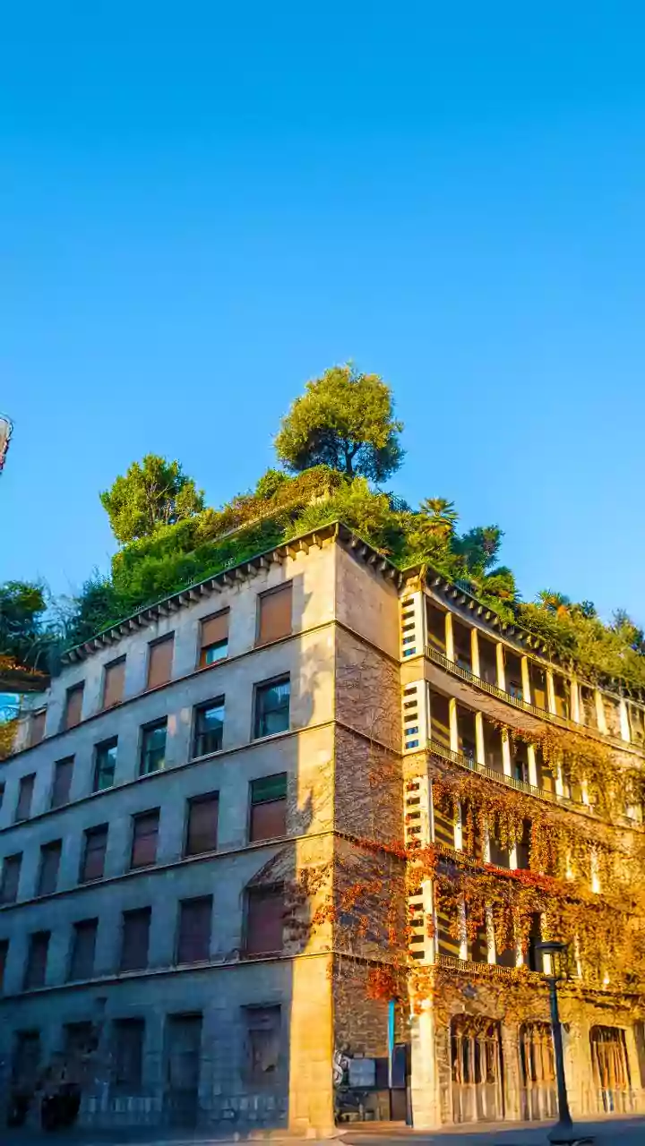 Same city, same heat—but apartments can feel far worse once indoor heat starts building