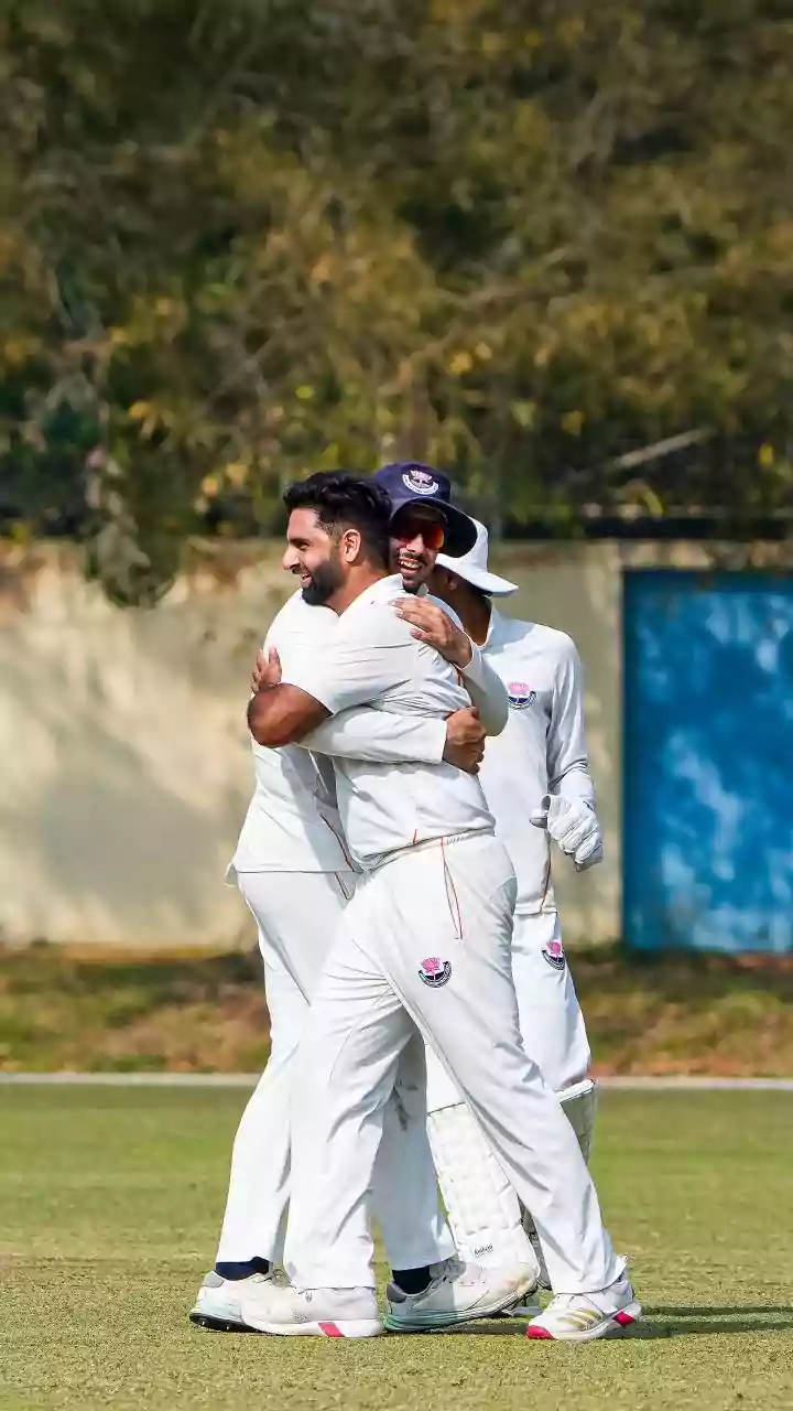Auqib Nabi surpasses 50 wickets in Ranji Trophy 2025-26: Stats