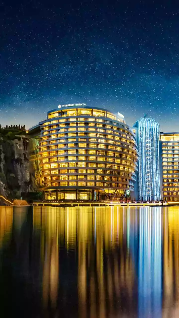 Sleep in Two Countries: Unique Hotels!