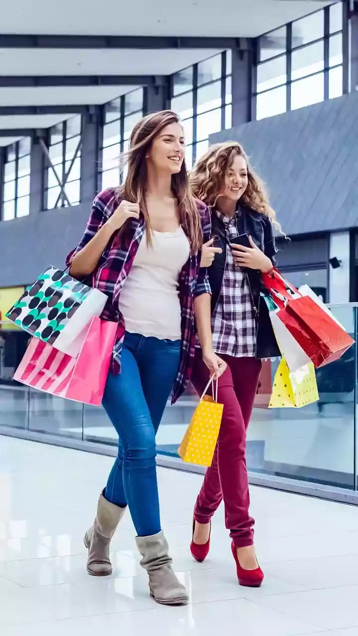 How Mental Spending Rules Protect Young Earners From Tempting Flash Sale Notifications