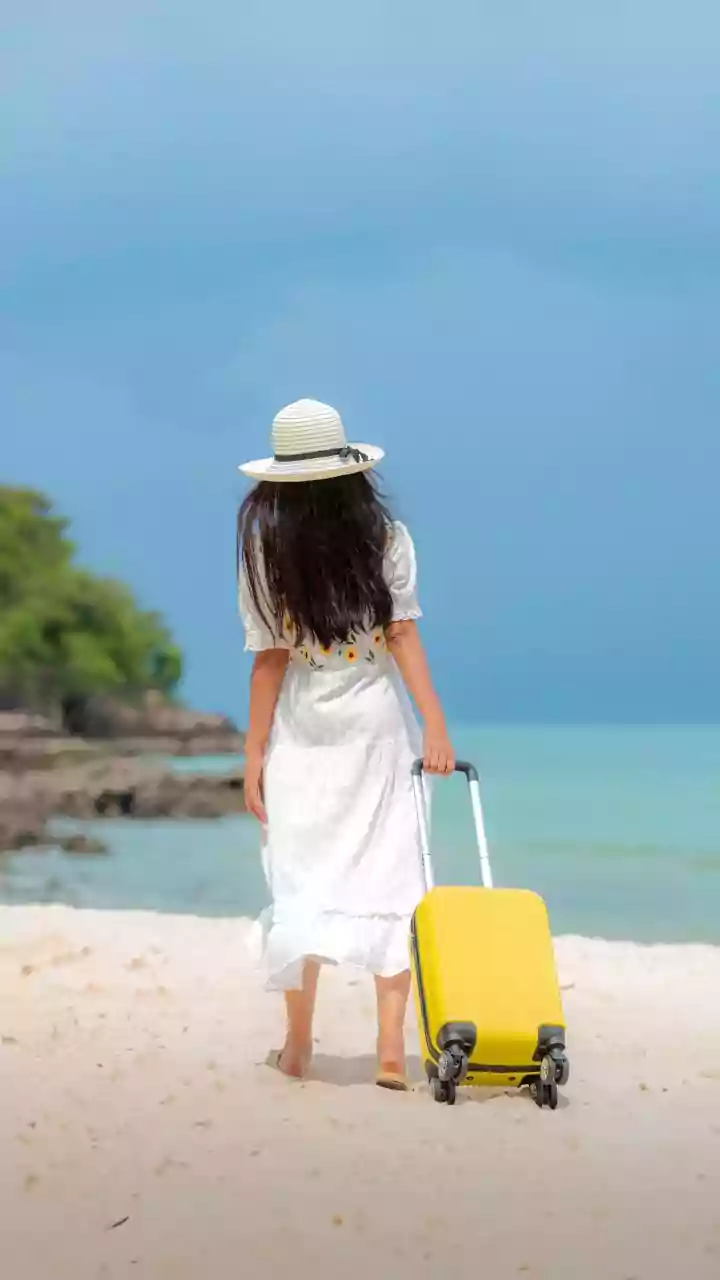 Smart Beach Packing Tips: Shielding Cameras And Chargers From High Coastal Humidity