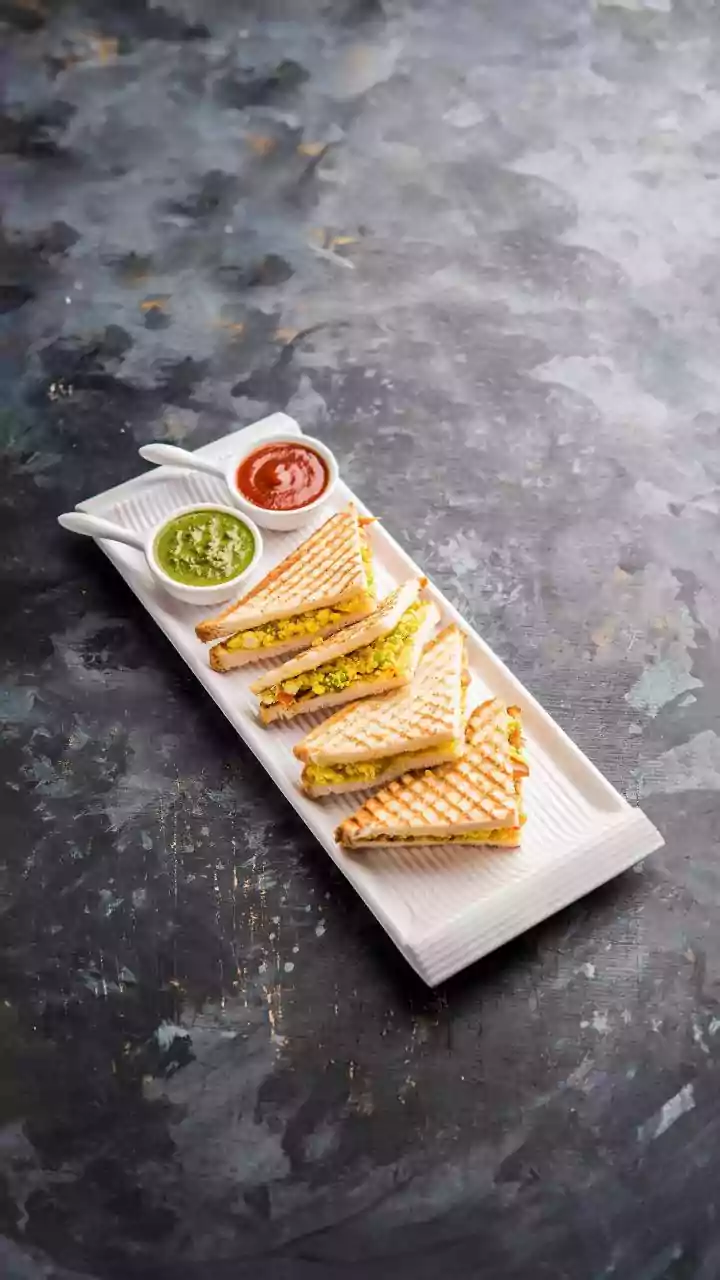 How to make the Bombay-style masala toast at home