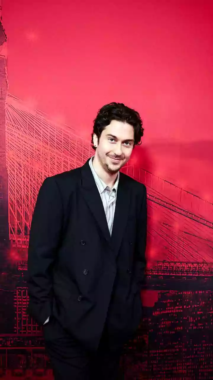 Quem é Nat Wolff, ex-astro da Nickelodeon e namorado de Billie Eilish