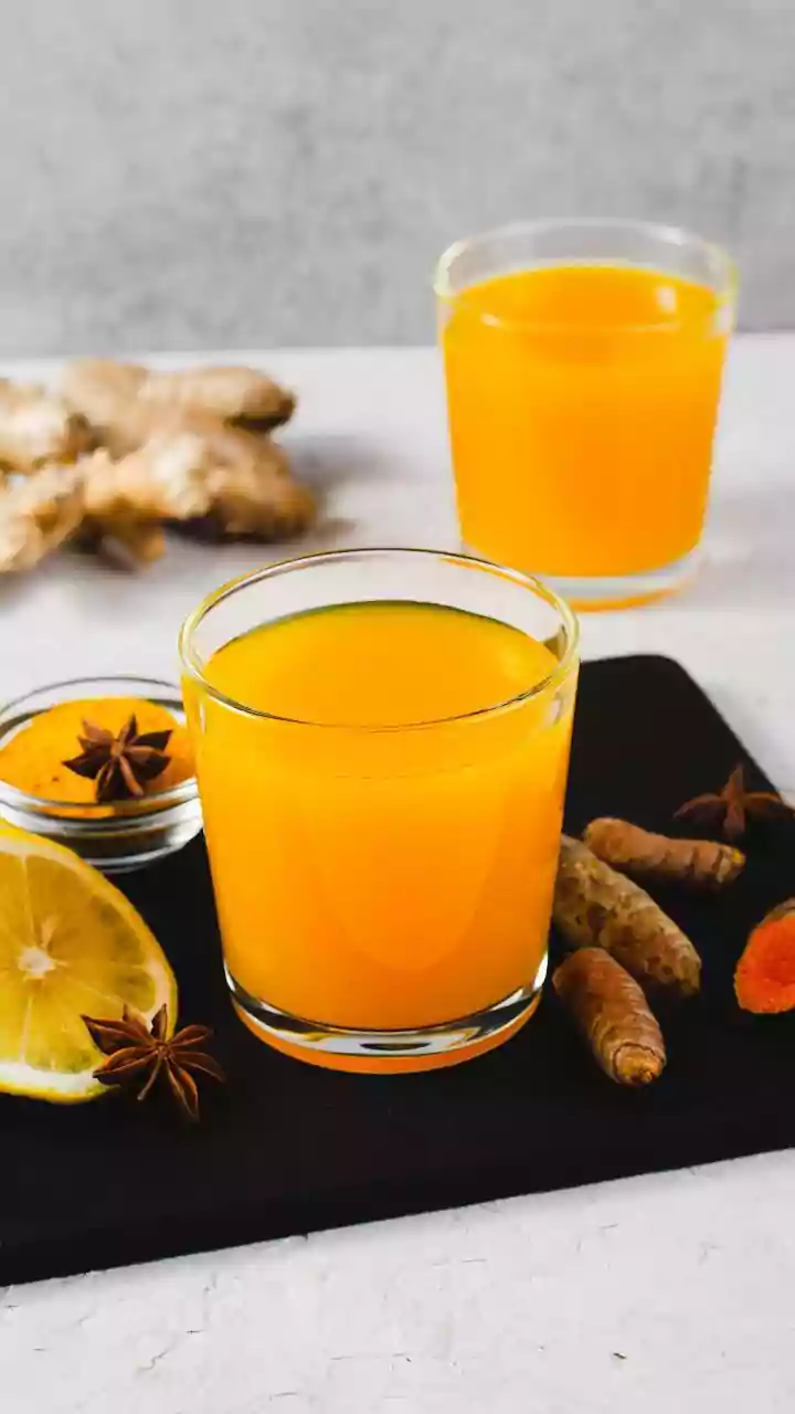 Unlock Wellness: 6 Amazing Benefits of a Morning Warm Lemon-Turmeric Elixir