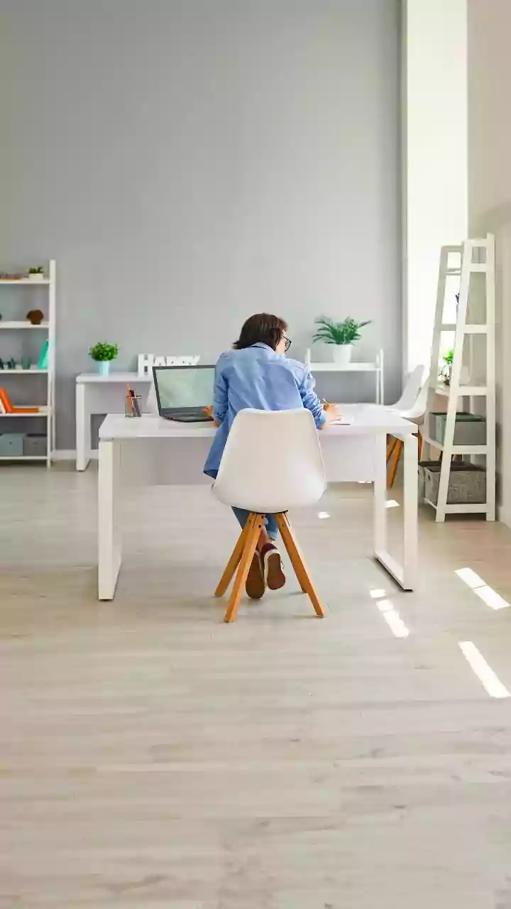 Stay Active! 3 Exercises to Combat Desk-Bound Hip Pain