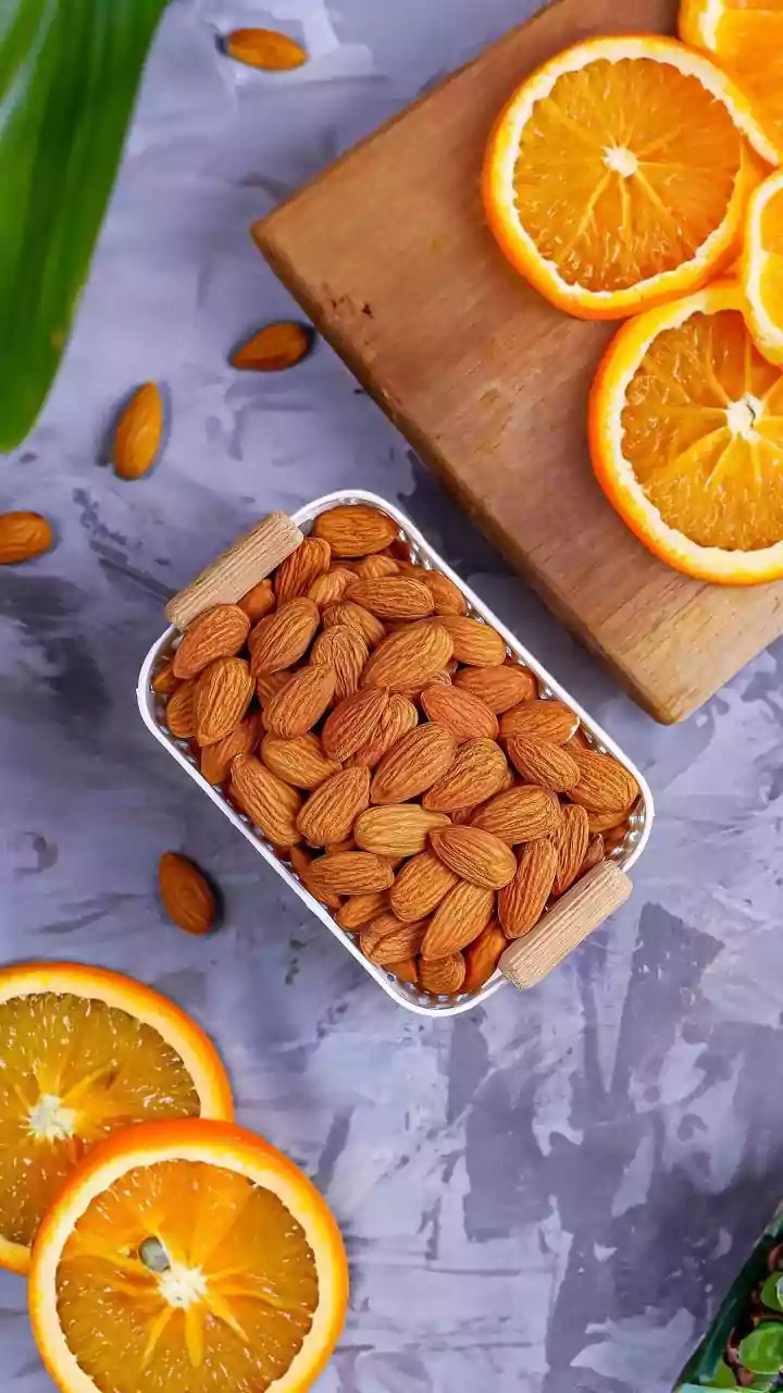 A Varied Rainy-Season Diet Can Include Citrus, Spinach and Almonds