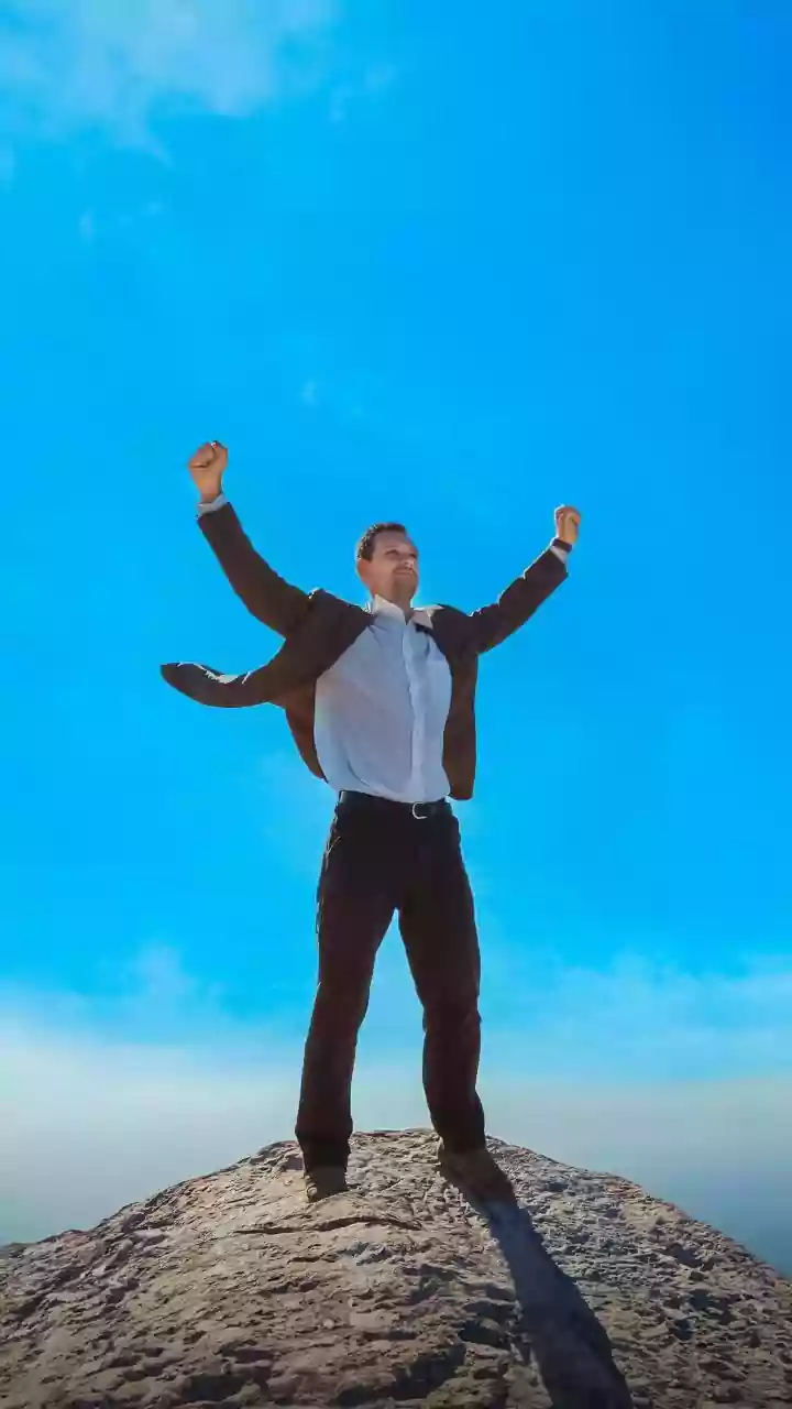 Think Smarter, Rise Higher: Robin Sharma's Secret to Success