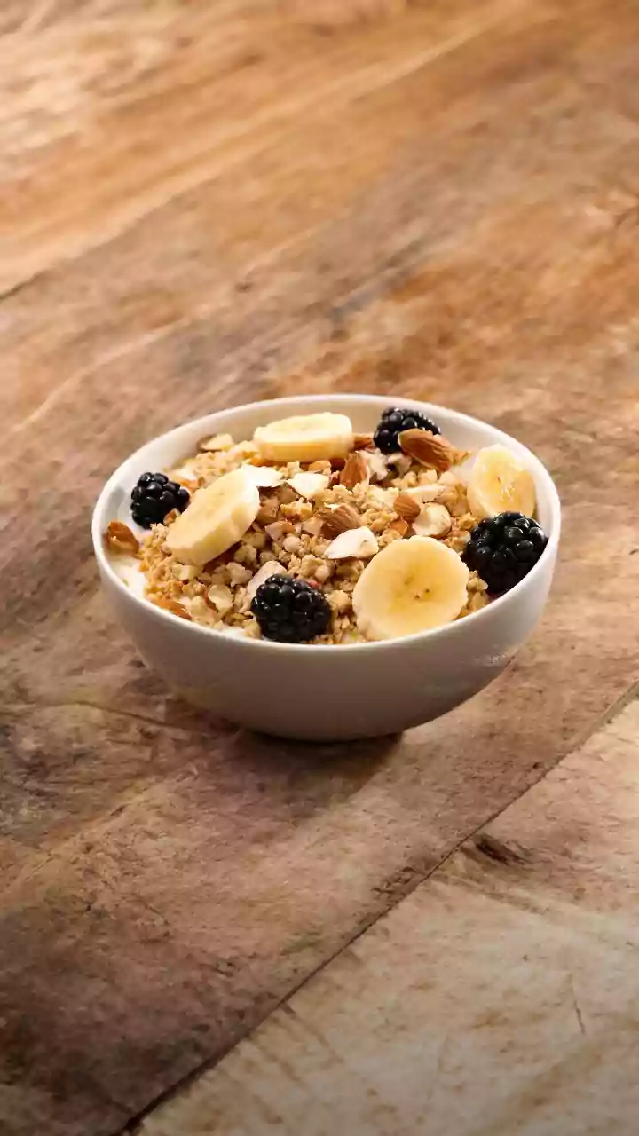 Breakfast Bowls With Walnuts: A Closer Look At Different Bowl Textures