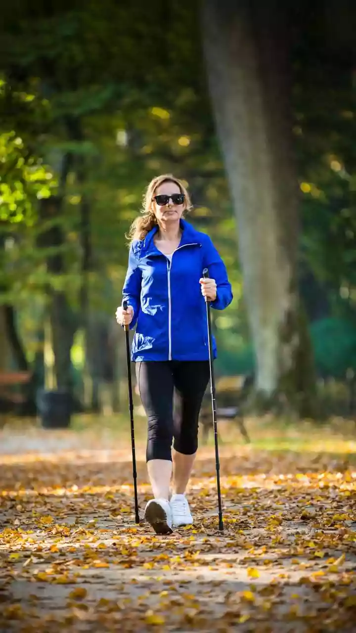 Nordic walking or squash: Which improves your balance?