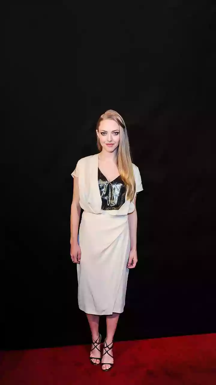 5 Inspirasi Makeup Bold a la Amanda Seyfried yang Chic dan Classy