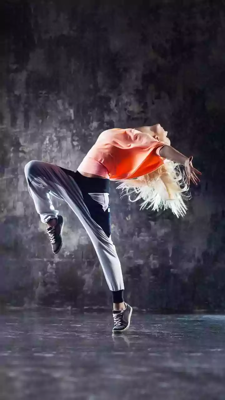 Why Less Layering Can Feel More Comfortable During Dancing