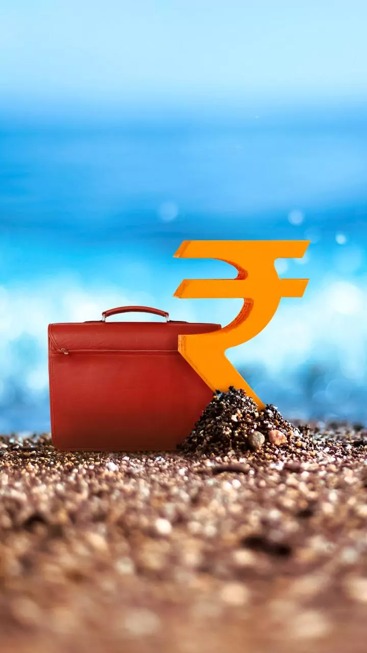 Rupee plunges 5 pc in 2025 amid persistent foreign fund outflows, dollar strength