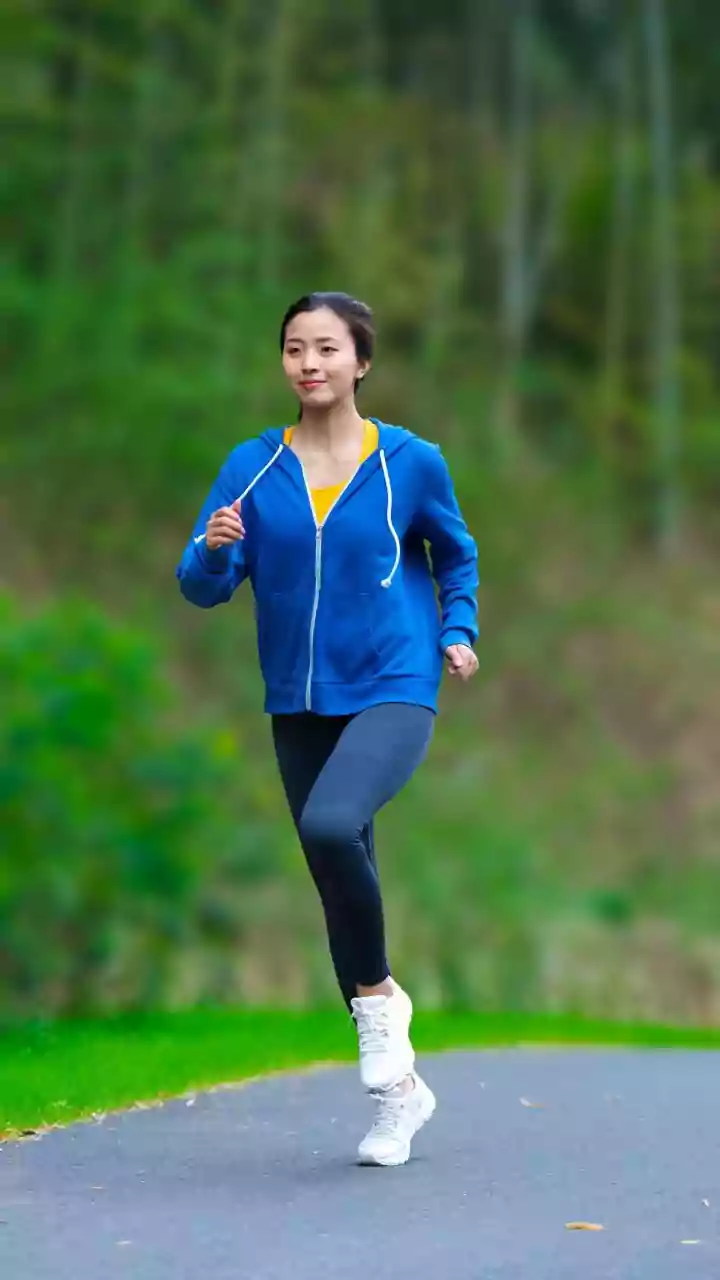 A Lower Step Goal Could Make Regular Walking More Achievable
