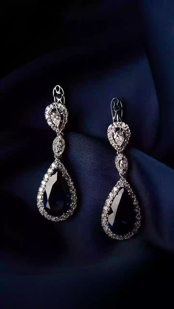 Sparkling Earrings: Elevate Your Look
