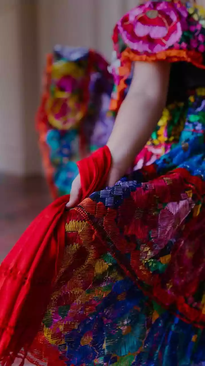 Why Traditional Handloom Textiles Are Becoming The Core Material For Urban Streetwear