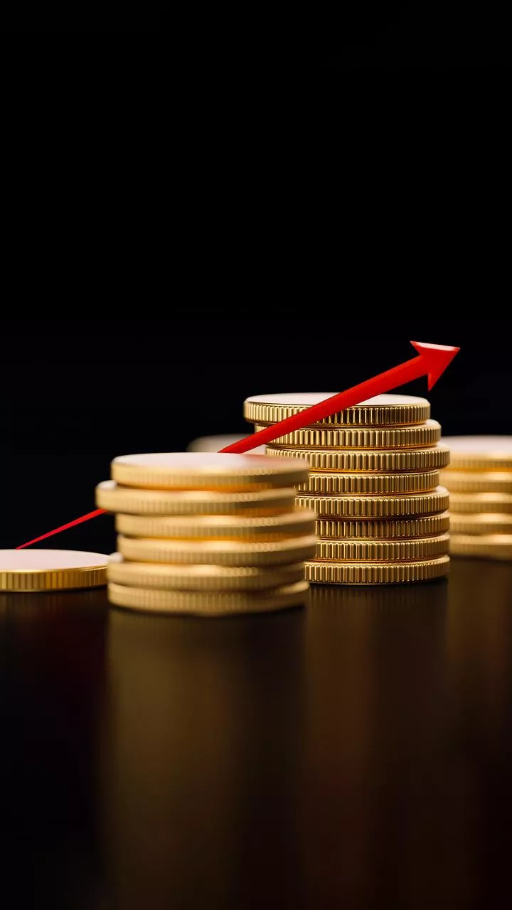 Gold prices bounce back after last week's sharp drop
