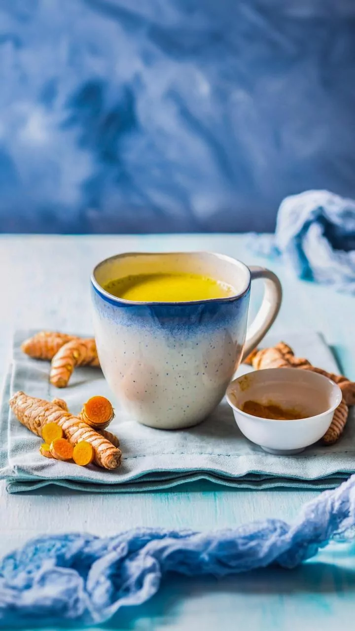 Beat the Seasonal Blues: Soothing Drinks for Colds and Coughs
