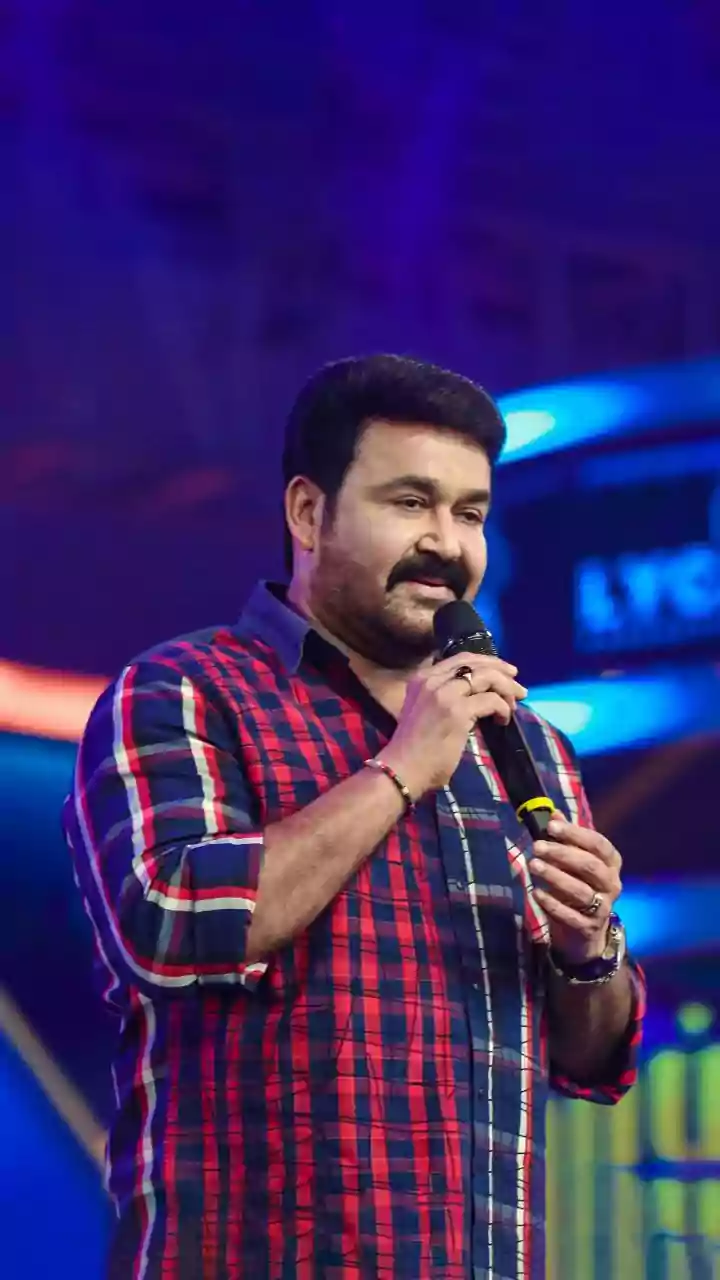 When Mohanlal's mother made sure that his father was able to attend the premiere of their son's film despite his health issues.