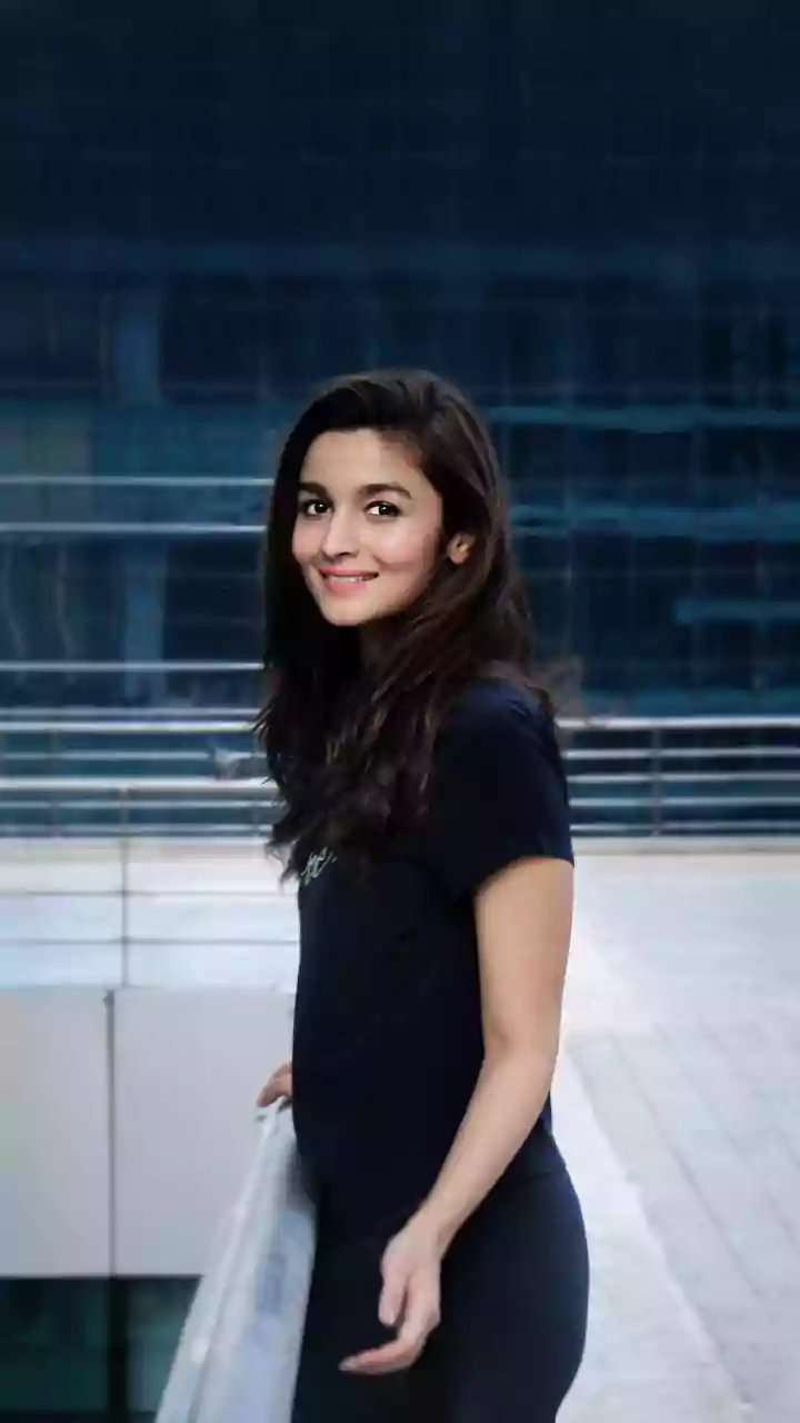 Alia Bhatt's 5-Minute Makeup: Effortless Glam!