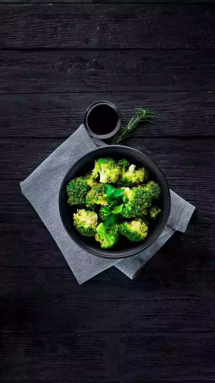 Apple-broccoli combo? Yes, you should try it right away!
