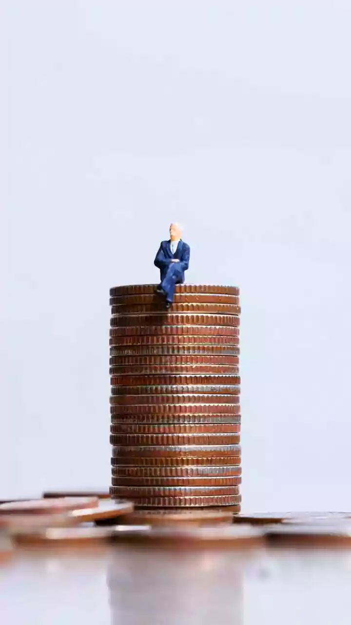 Building Early Retirement Wealth: Calculate FIRE Number To Invest Smarter Today
