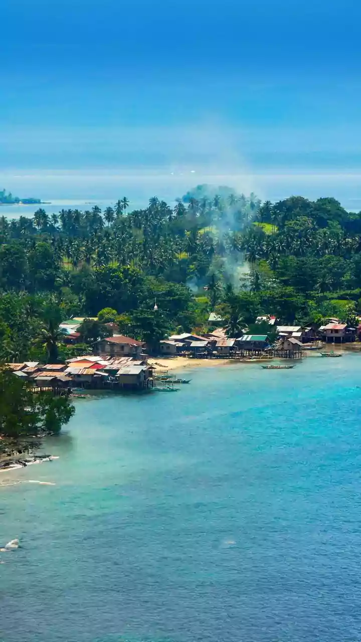 Vanuatu: Unspoiled Paradise - Volcanoes, Wrecks, and Authentic Culture Await