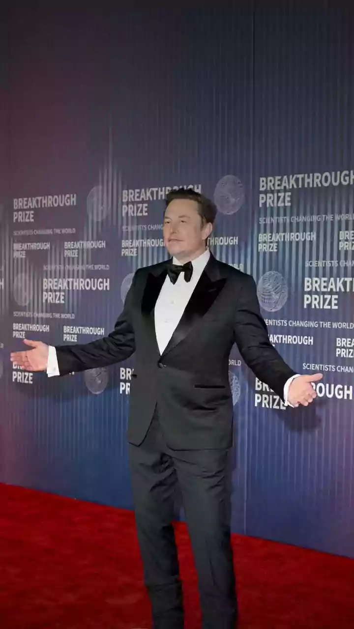 Space Data Centers: Will Musk's Orbiting Dream Echo Microsoft's Deep-Sea Failure?