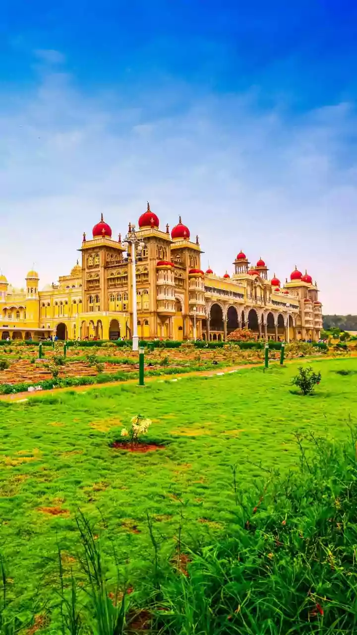 National Tourism Day: Karnataka’s famous destinations celebrated for traditional crafts