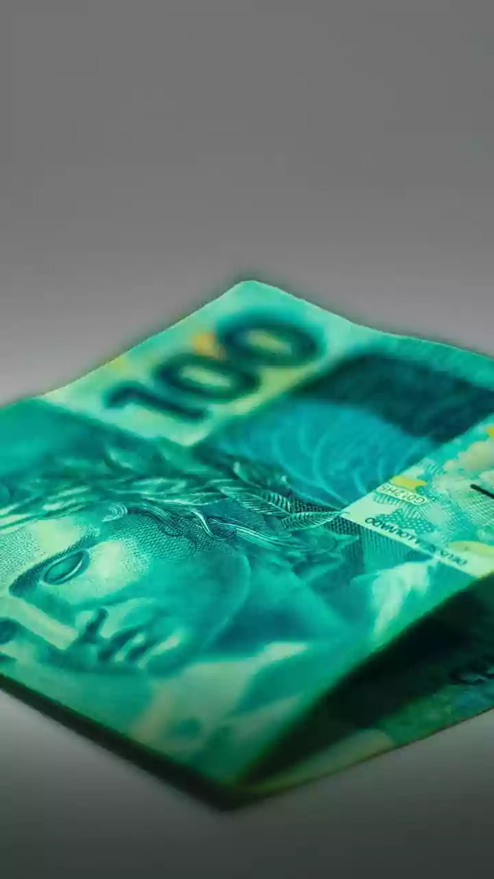 EUA aplica nova tarifa de 12,5% ao Brasil por trabalho forçado