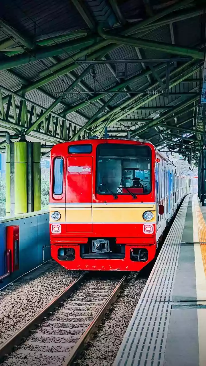 What The 418 Special Trains Mean For Mumbai's Diwali Travel Plans